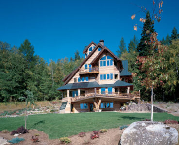 Sweet Harmony: An Off-the-Grid Home in Idaho Image